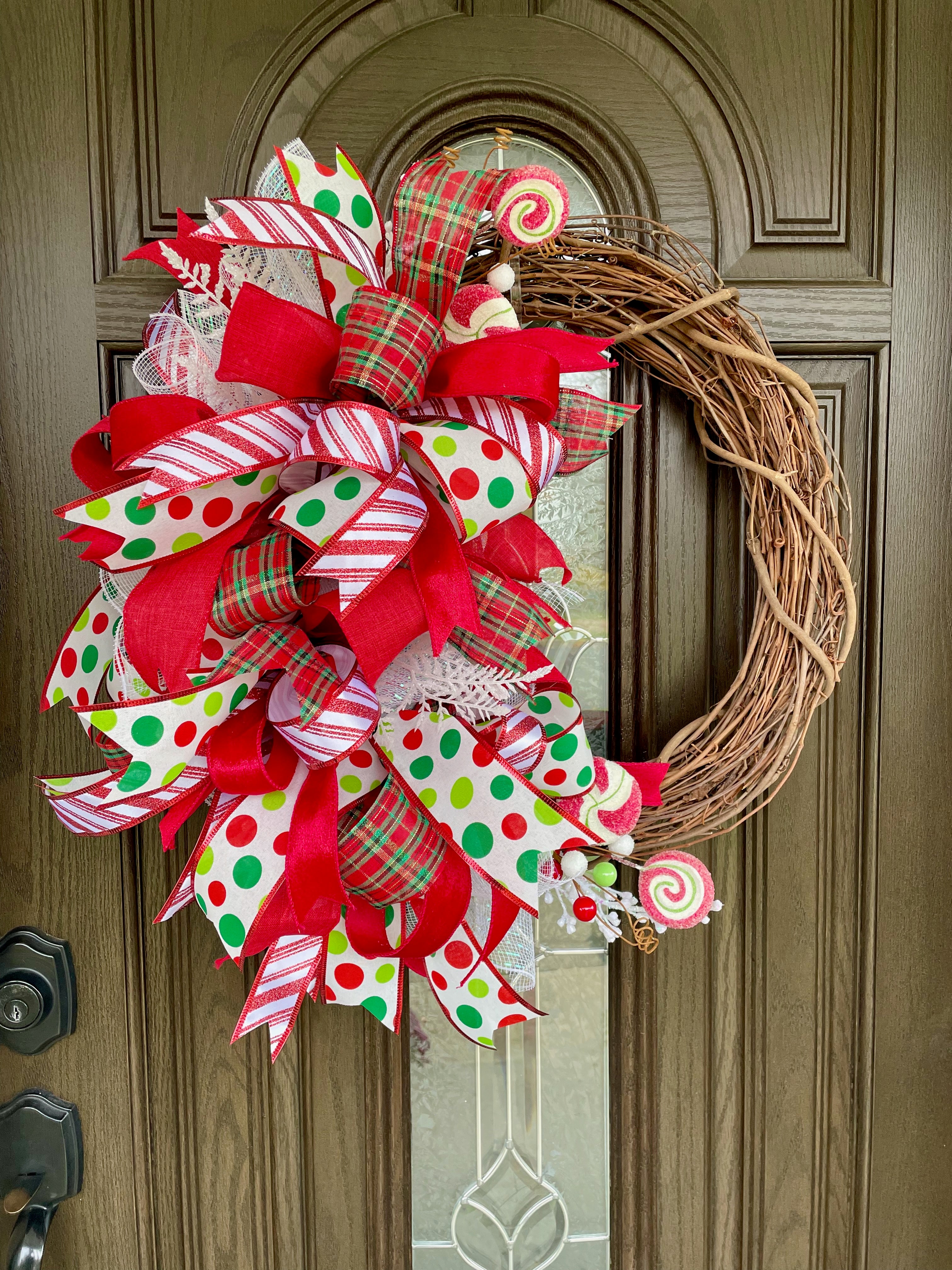 Store Mesh Wreath with Ribbons